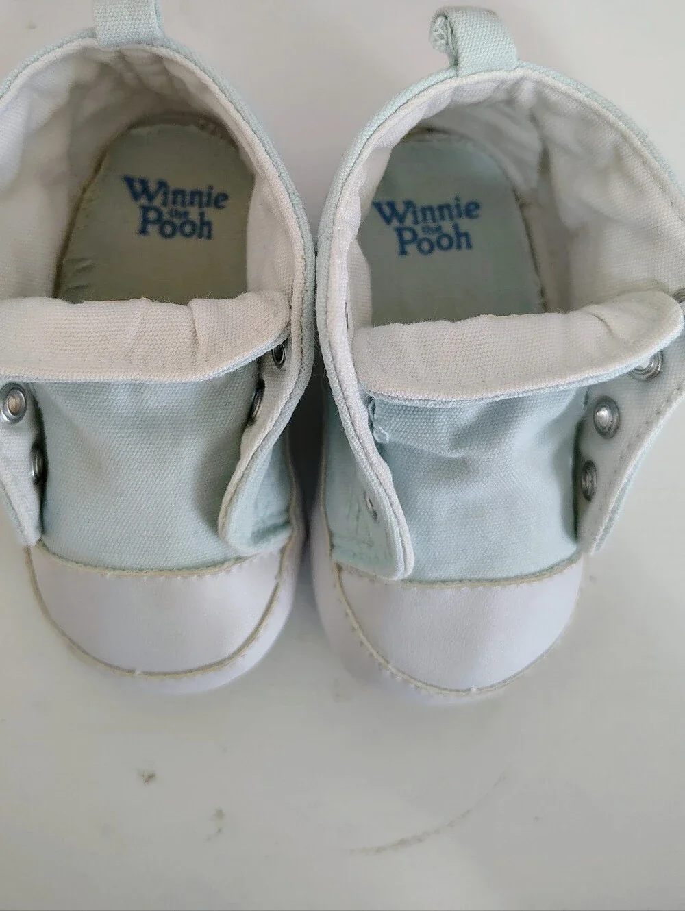 Vintage WINNIE THE POOH Light Blue Tigger Canvas Baby Sneakers Size 3